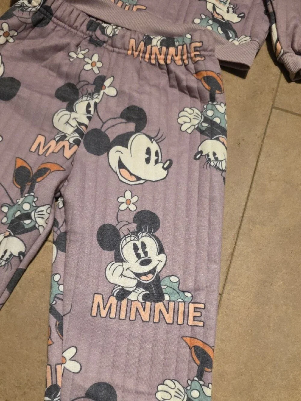 Disney Girls' Lavender Minnie Mouse Pajama Set
